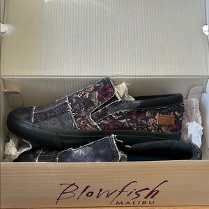 Blowfish Malibu Women's Floral Flats